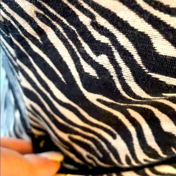 NEW H&M zebra jacket with stretchy solid black sleeve inset - Picture 6 of 14